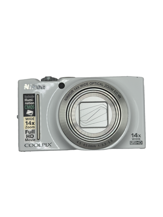 Nikon Coolpix S8200